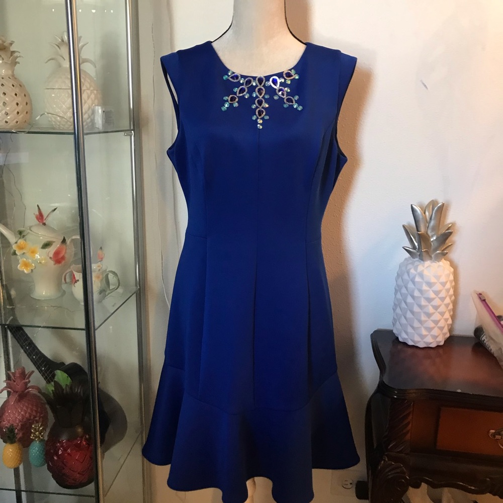 Vince Camuto dress 👗 Lots of bling!